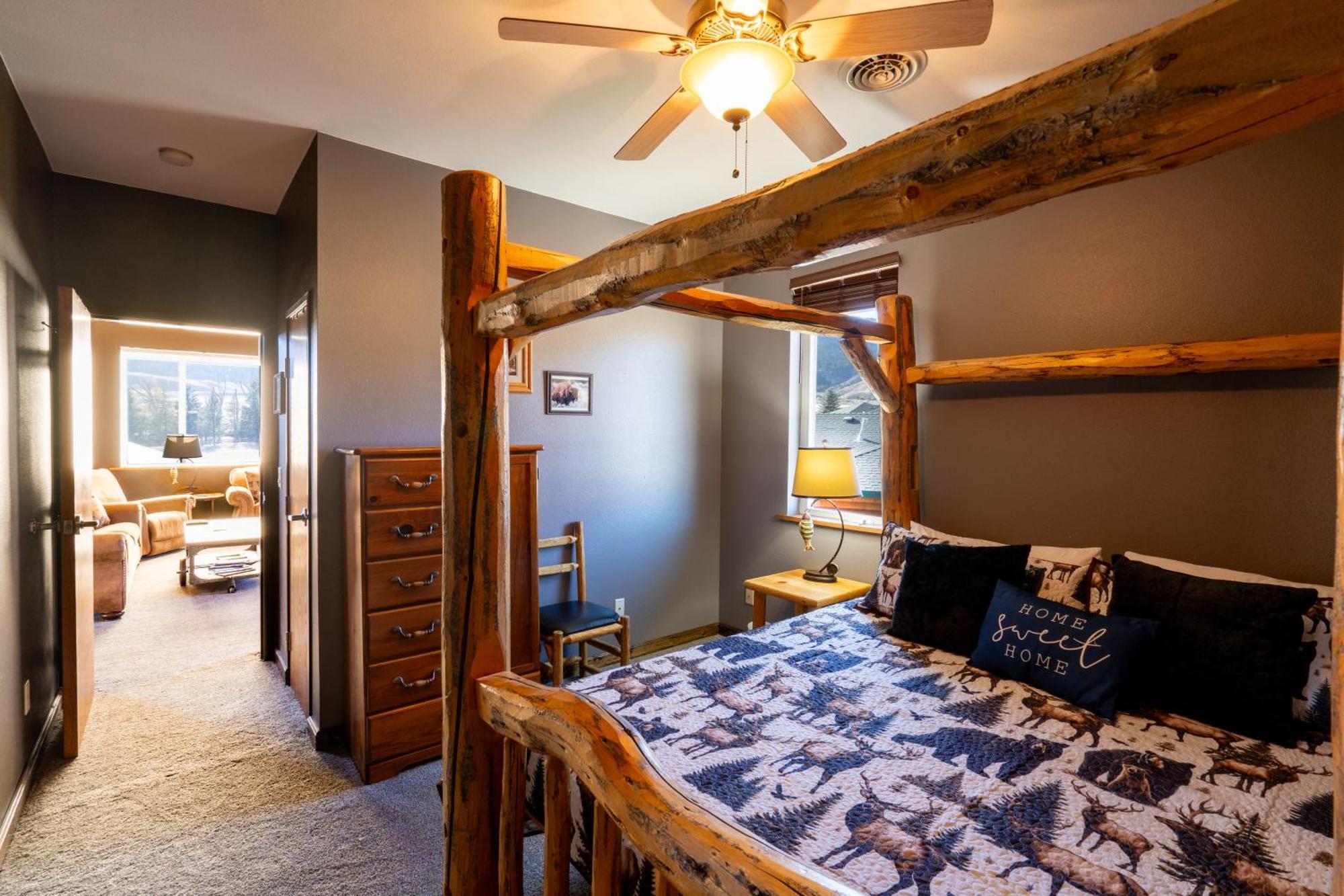 Bison Lodge - Lg Home - 2 Bedrooms - Less Than 5 Miles To Yellowstone North Entrance, Sleeps Up To 8 加德纳 外观 照片