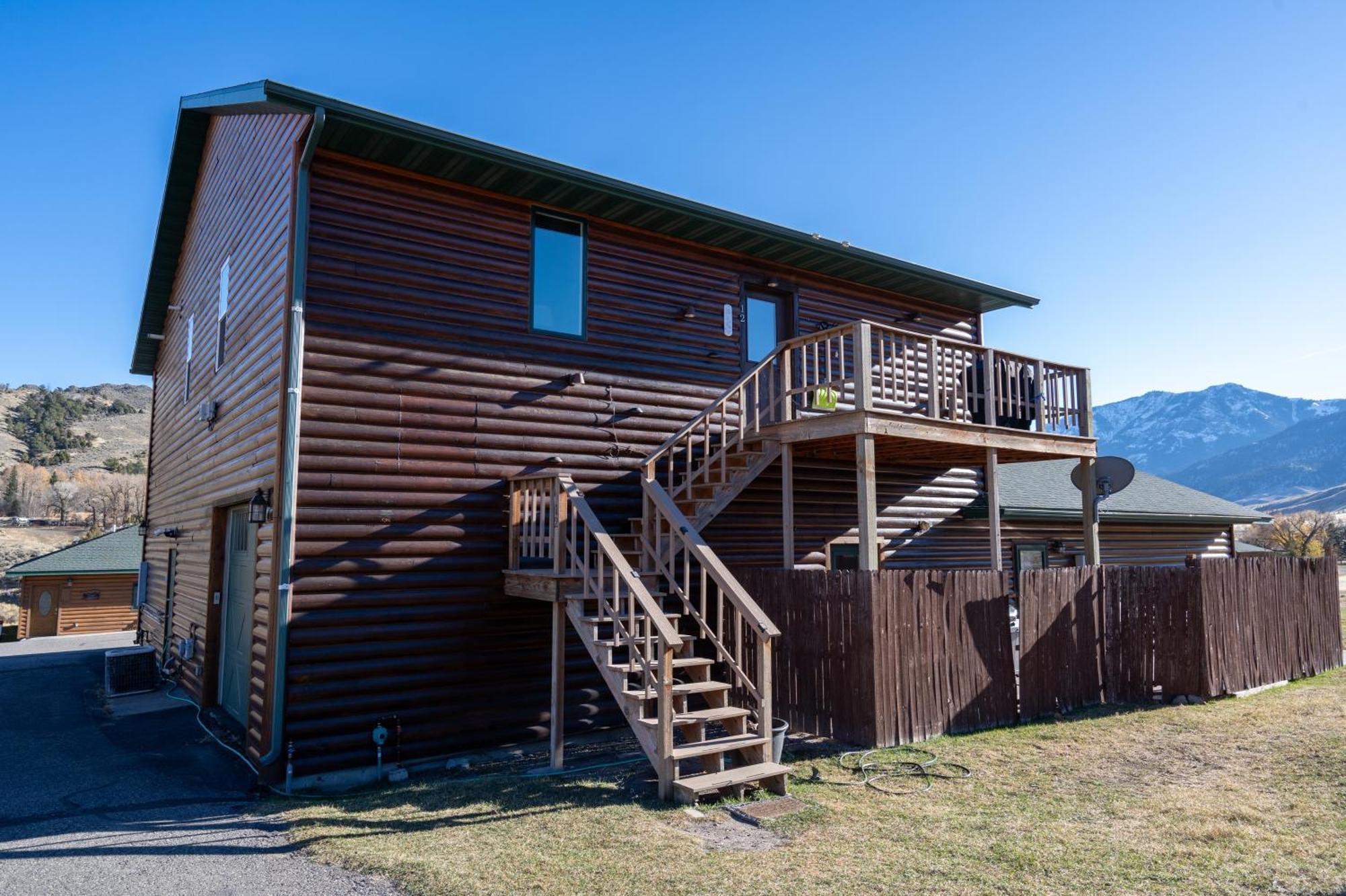 Bison Lodge - Lg Home - 2 Bedrooms - Less Than 5 Miles To Yellowstone North Entrance, Sleeps Up To 8 加德纳 外观 照片