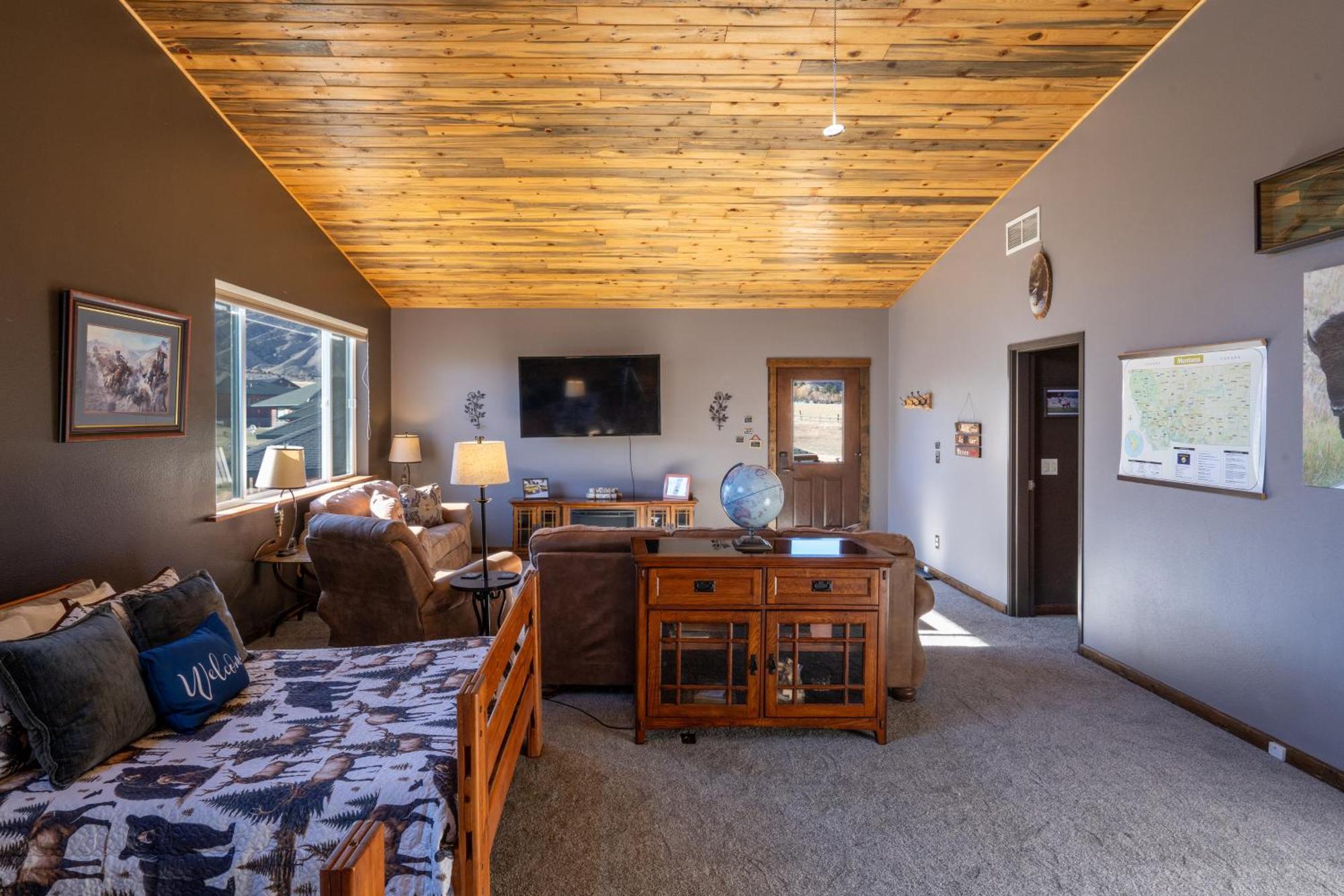 Bison Lodge - Lg Home - 2 Bedrooms - Less Than 5 Miles To Yellowstone North Entrance, Sleeps Up To 8 加德纳 外观 照片