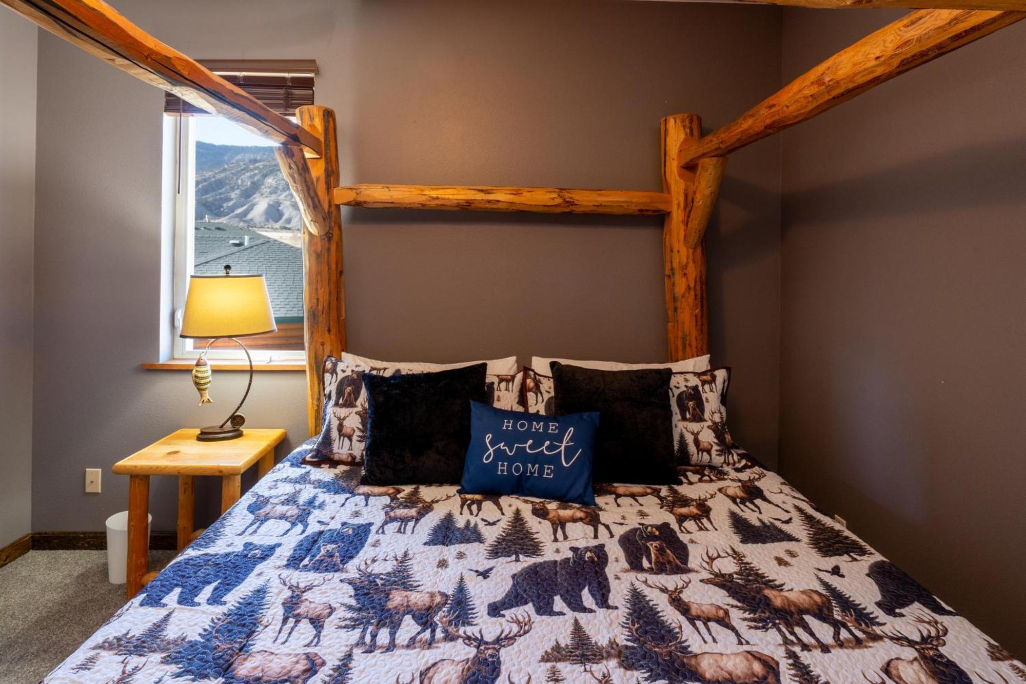 Bison Lodge - Lg Home - 2 Bedrooms - Less Than 5 Miles To Yellowstone North Entrance, Sleeps Up To 8 加德纳 外观 照片